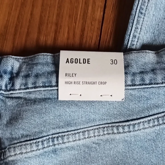 AGOLDE High Rise Riley Straight Crop  in light wash with raw hem - Picture 12 of 15